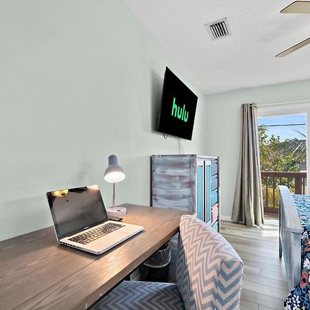 Beachside Serenity Escape - Private 3Br And 2Ba, Dog Friendly Duplex Oasis, Steps To Shore! Melbourne Luaran gambar