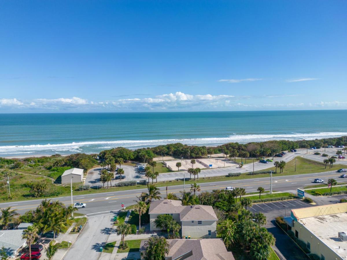 Beachside Serenity Escape - Private 3Br And 2Ba, Dog Friendly Duplex Oasis, Steps To Shore! Melbourne Luaran gambar