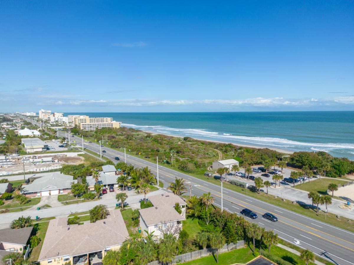 Beachside Serenity Escape - Private 3Br And 2Ba, Dog Friendly Duplex Oasis, Steps To Shore! Melbourne Luaran gambar