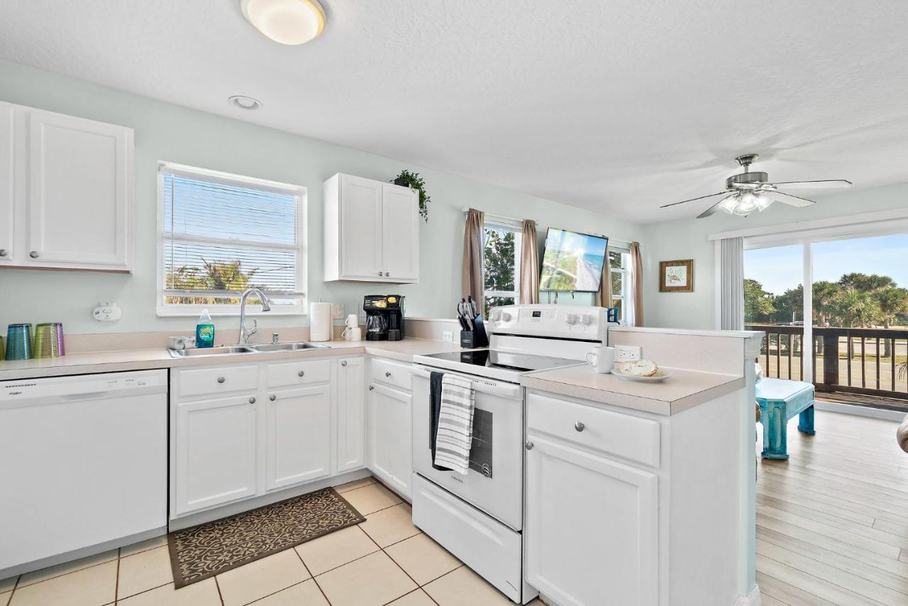 Beachside Serenity Escape - Private 3Br And 2Ba, Dog Friendly Duplex Oasis, Steps To Shore! Melbourne Luaran gambar