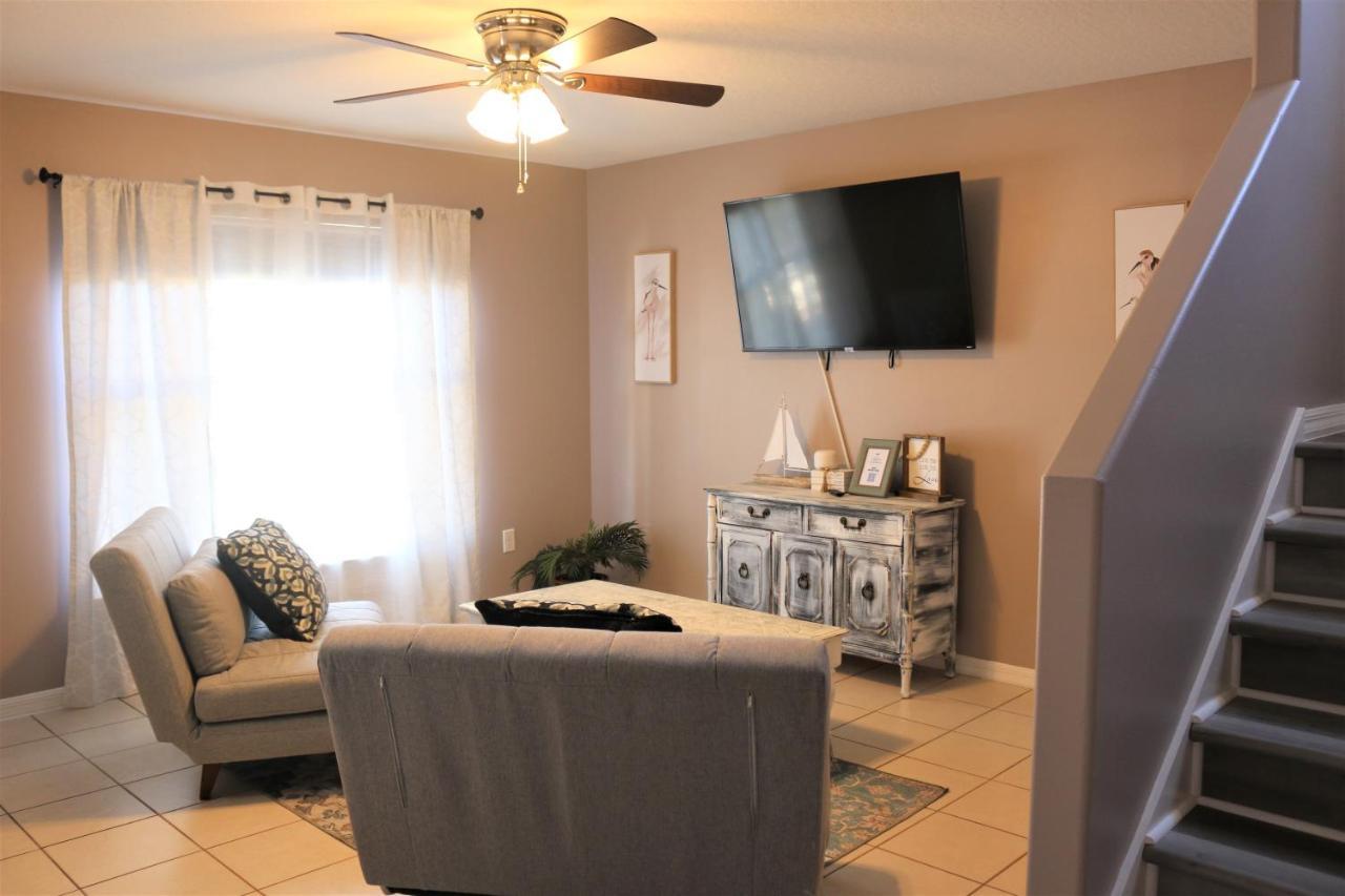 Beachside Serenity Escape - Private 3Br And 2Ba, Dog Friendly Duplex Oasis, Steps To Shore! Melbourne Luaran gambar